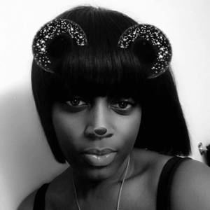 Meet your Posher, Lynn